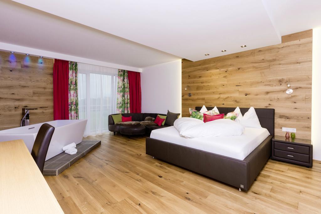 Trippelgut - Schlafgut Hotel Feldkirchen In Kaernten Bagian luar foto